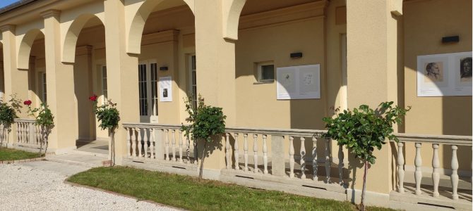 KORTÁRSAK – László Gyula régészprofesszor rajzaiból készült kiállításhoz kapcsolódó beszélgetés KORTÁRSAK – László Gyula régészprofesszor rajzaiból készült kiállításhoz kapcsolódó beszélgetés